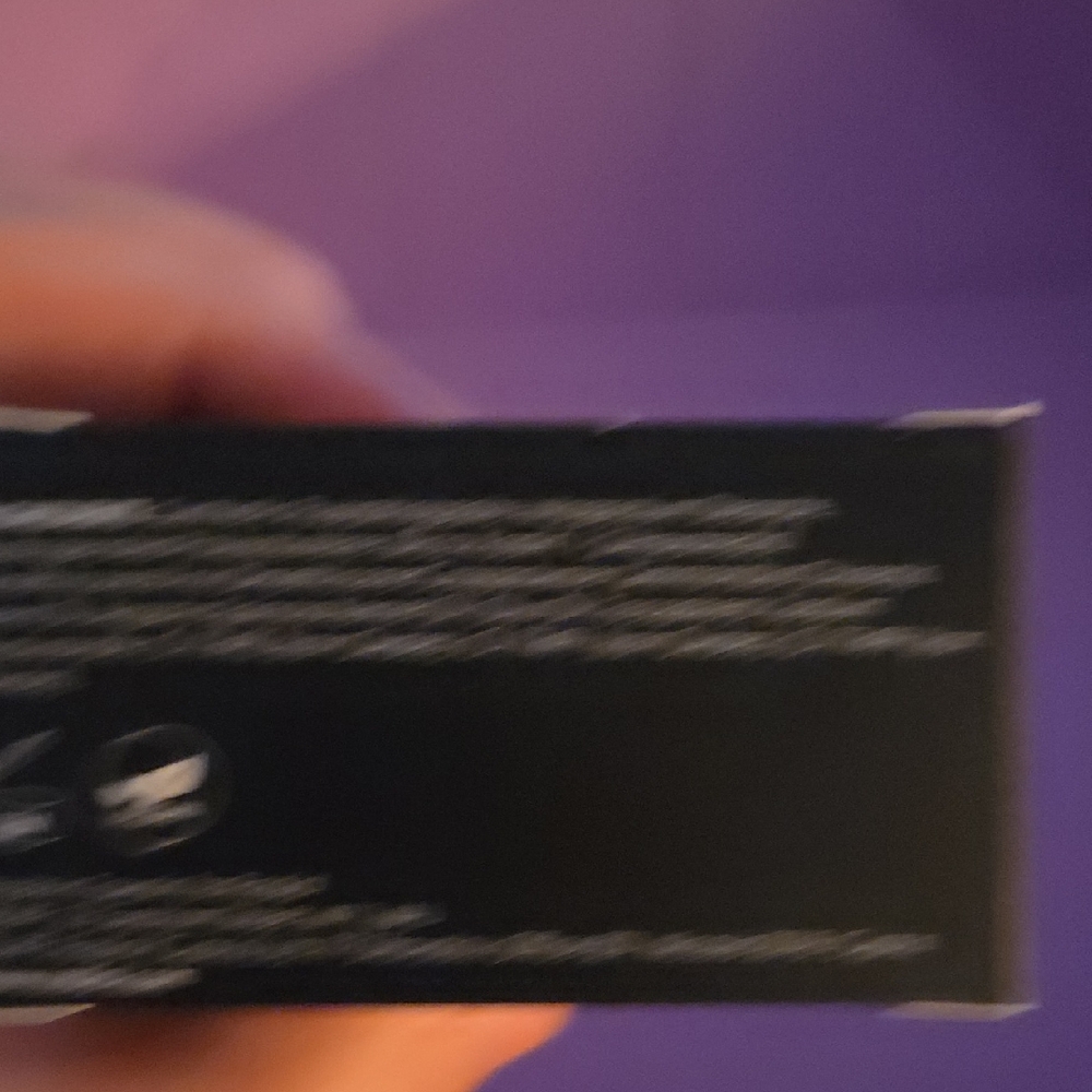 Rodial Black Box Loose Blurring Powder - Picture 4 of 4